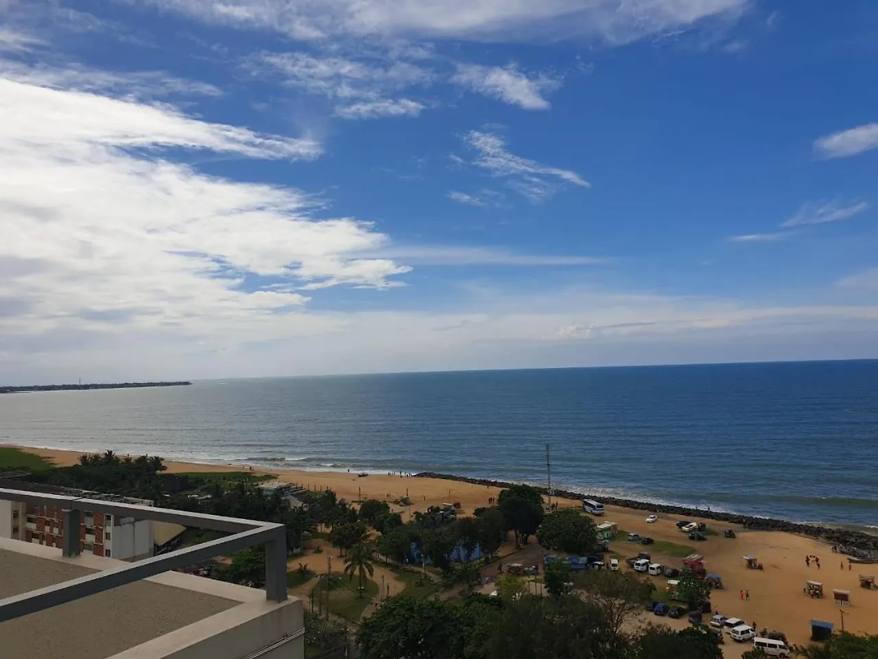 One Bedroom 7Th Floor Apartment In Ocean Breeze Hotel Residencies Negombo Sri Lanka